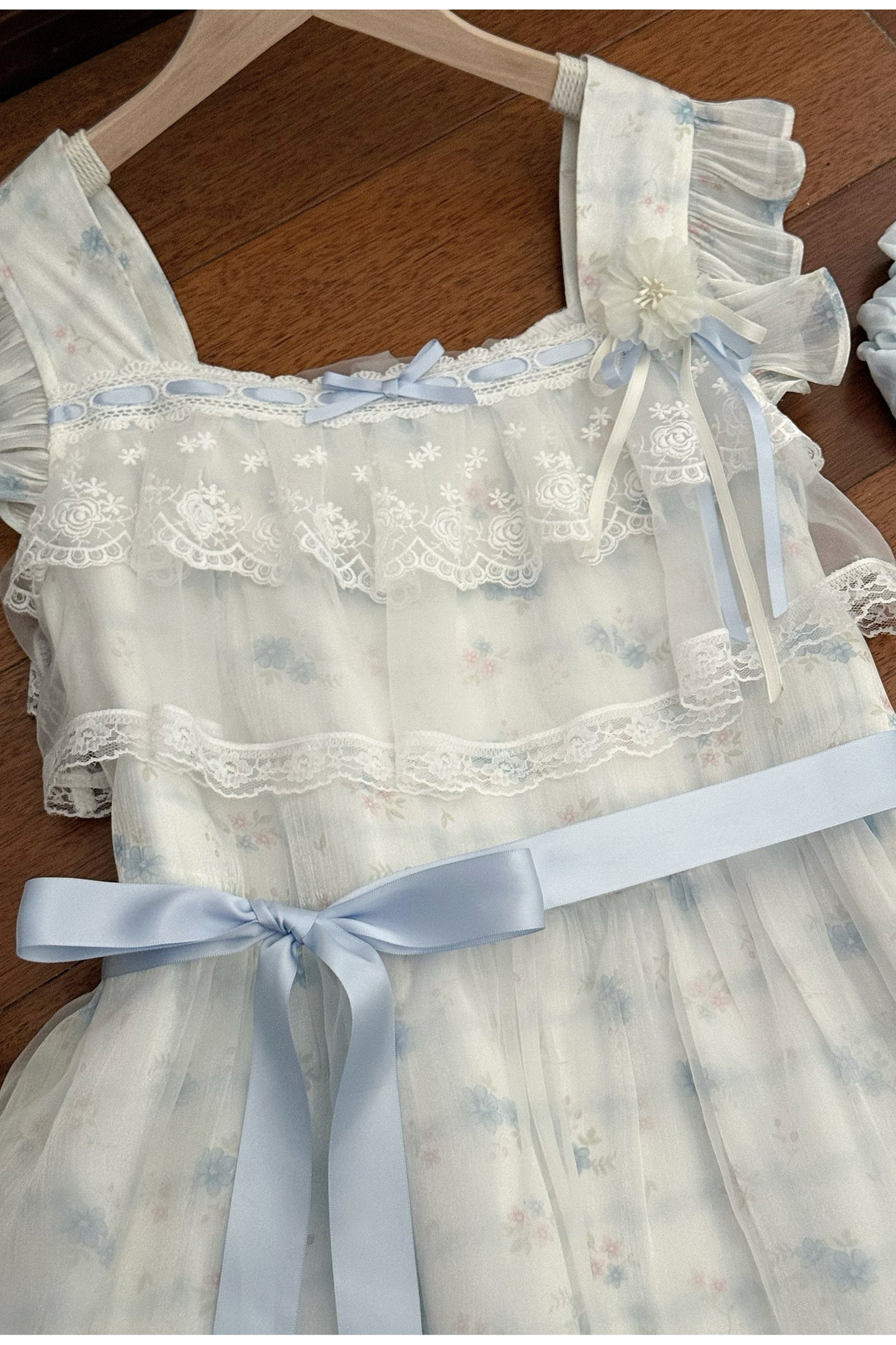 Milchblaues Engel-Lolita-Kleid