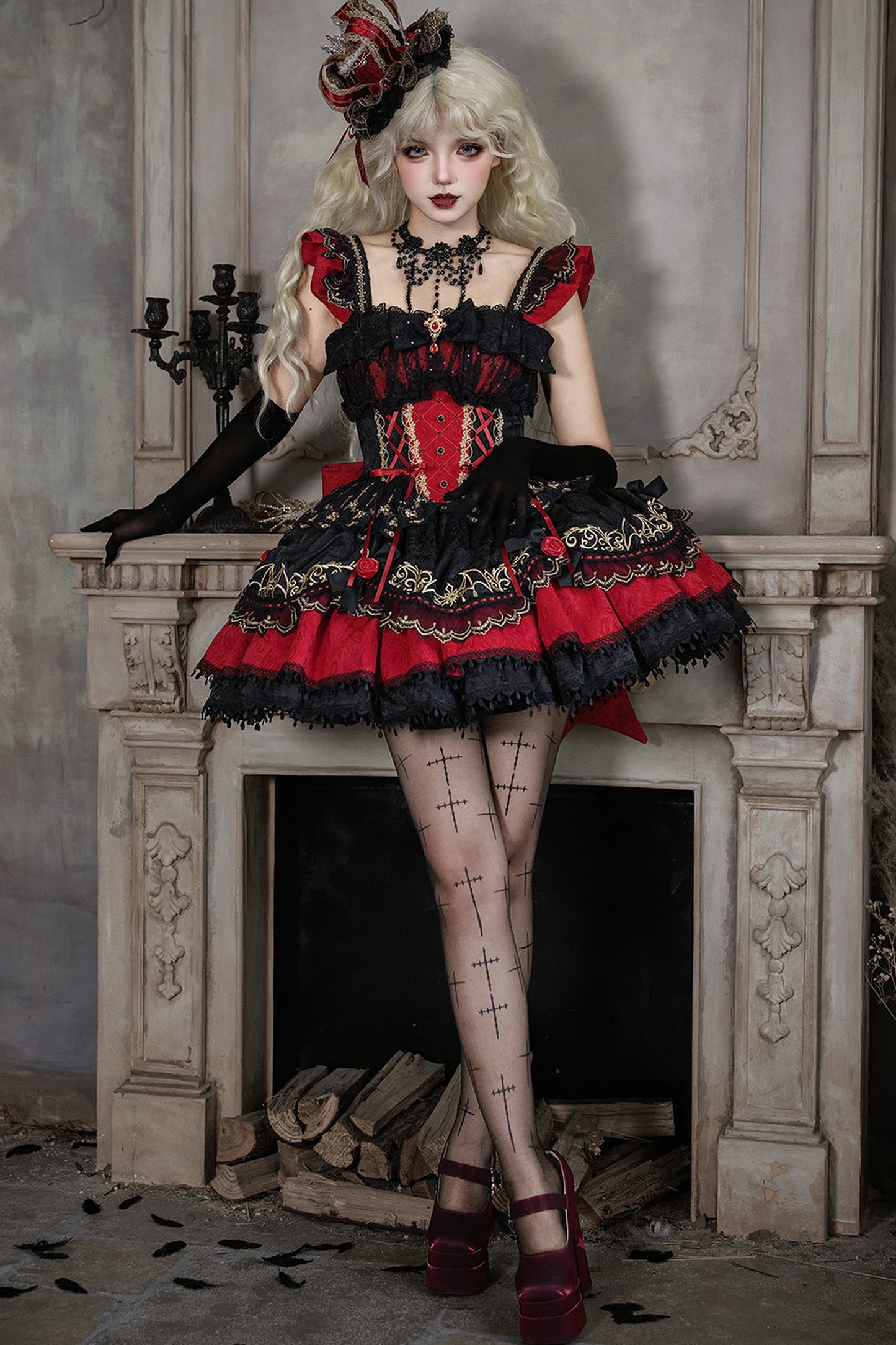 Süßes cooles Lolita-Kleid im Gothic-Stil
