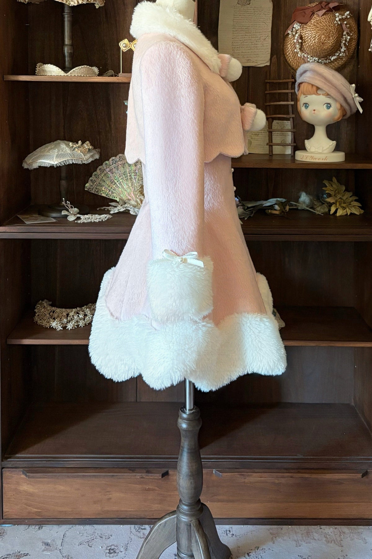 Fluffy Bow Cape and Skirt Set-Up