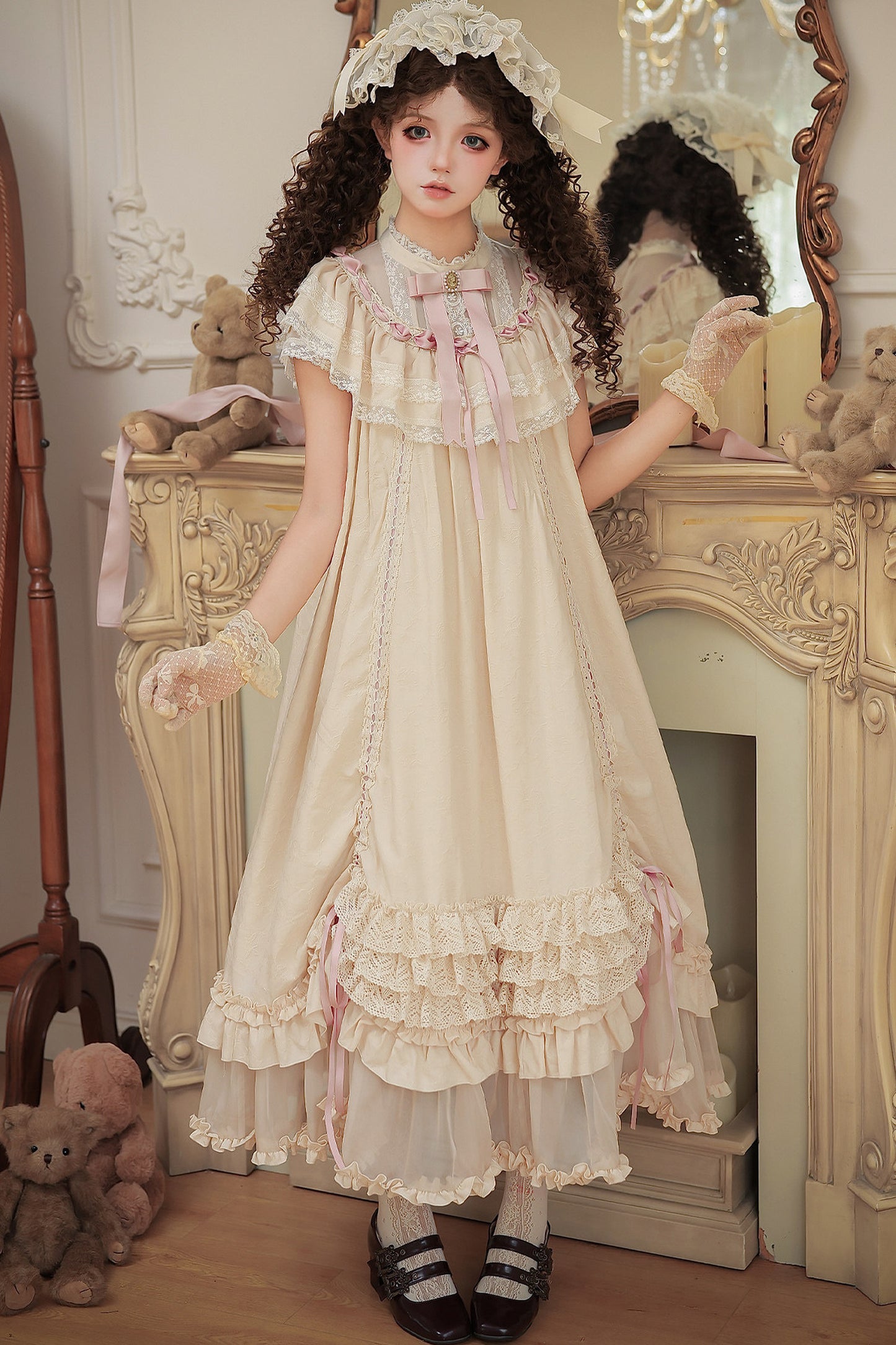 Milchtee-rosa Lolita-Kleid mit Puppen-Rüschen