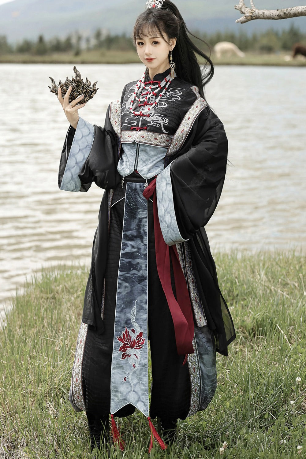 黑色武術漢服上衣與長褲套裝