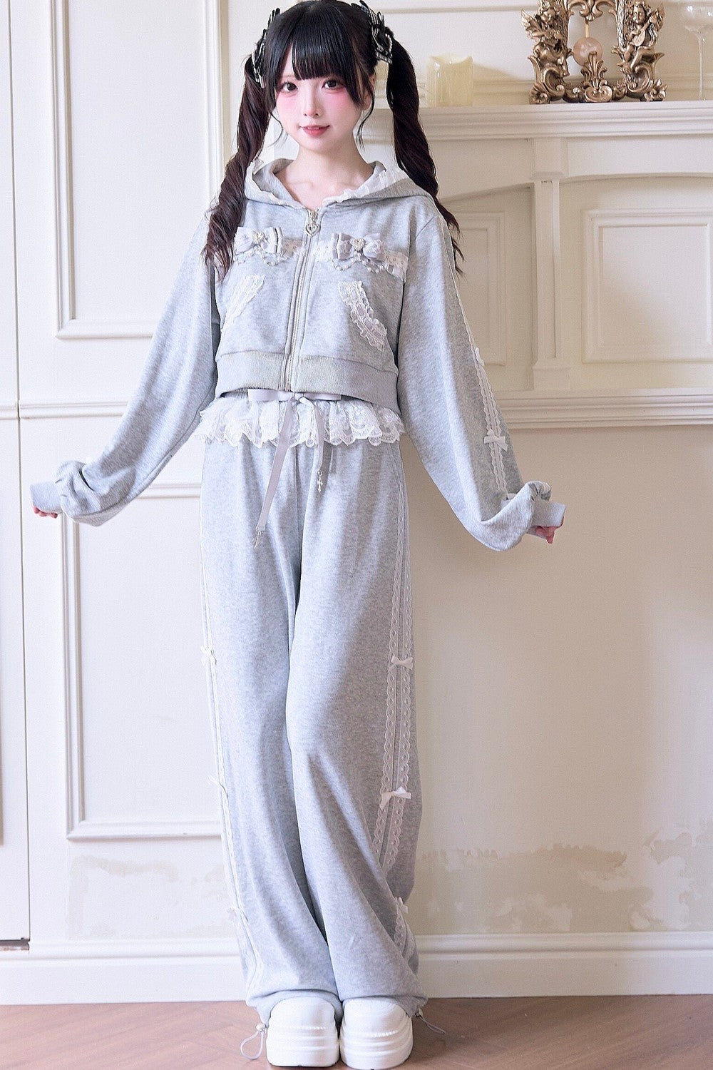 Giacca con cappuccio in pizzo stile subculture jirai + gonna + pantaloni
