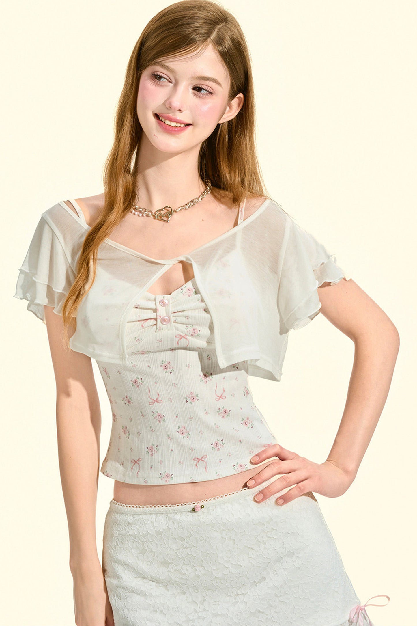 Top transparent avec caraco à fleurs