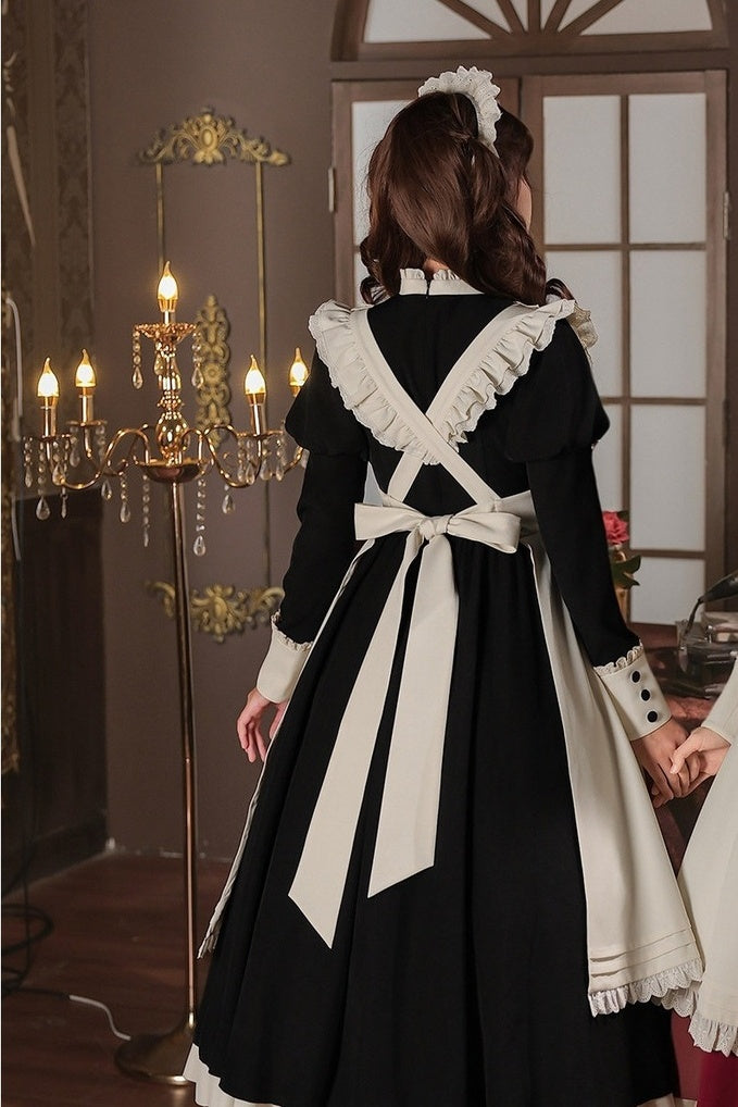 Robe tablier de soubrette à col montant