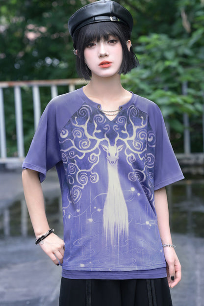 Lila Grafik-T-Shirt mit Fantasiehirsch