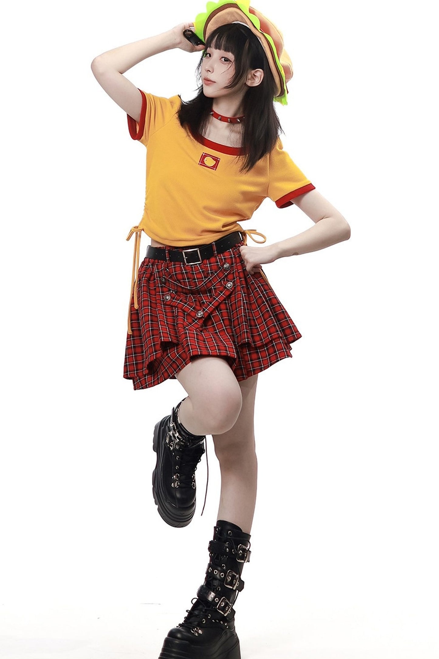 Rot-gelbes Kontrast-T-Shirt mit Hose und Rock als Set