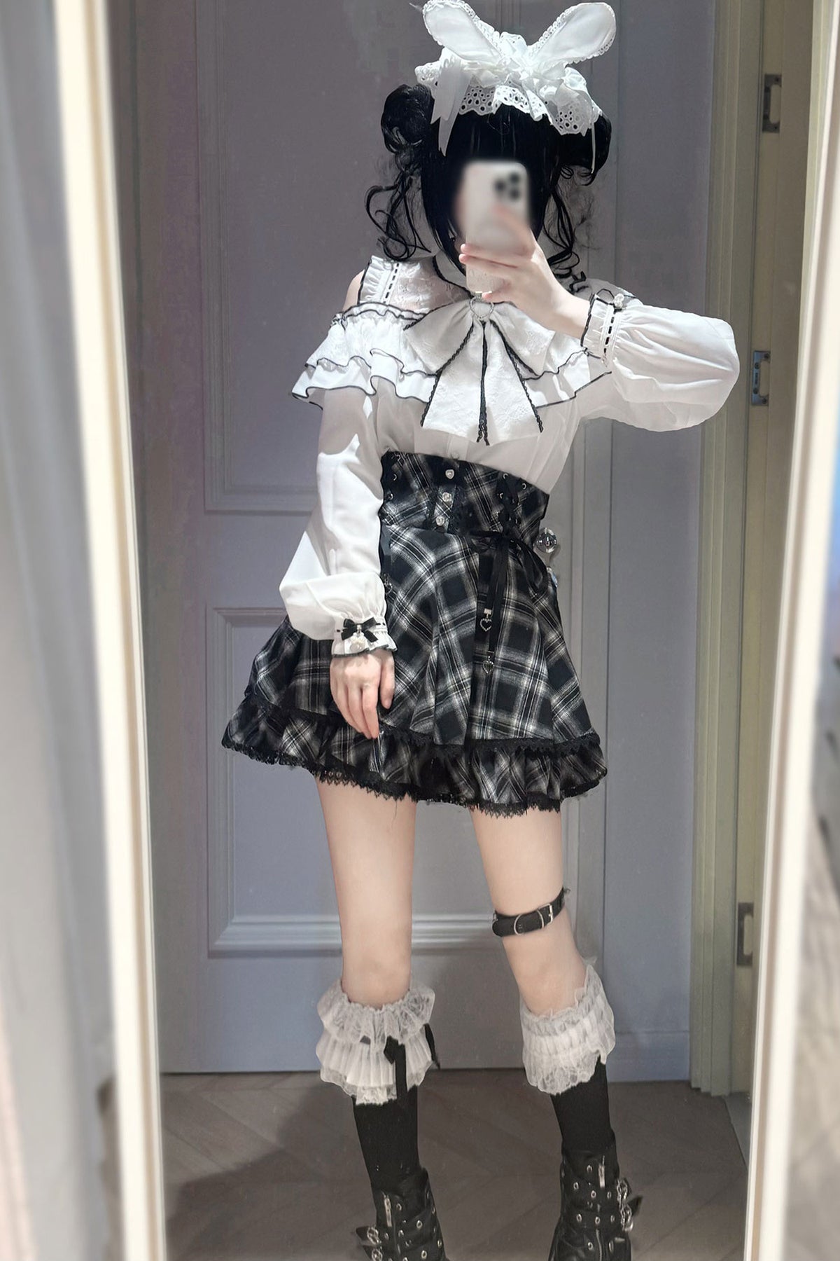 Long-Sleeved Lace Plaid Half Skirt and Top Set-Up