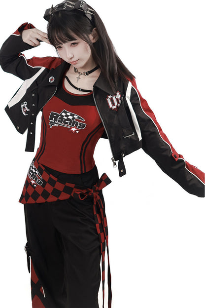 Rote und schwarze Motorradjacke und -hose im Set