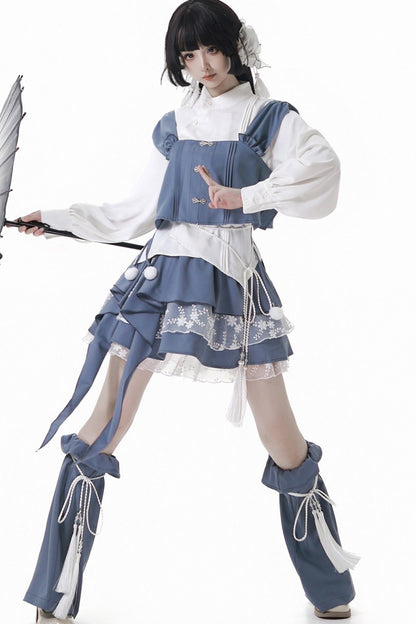 Blaues neues Set aus chinesisch inspiriertem, mehrlagigem asymmetrischem Hemd und langem Rock