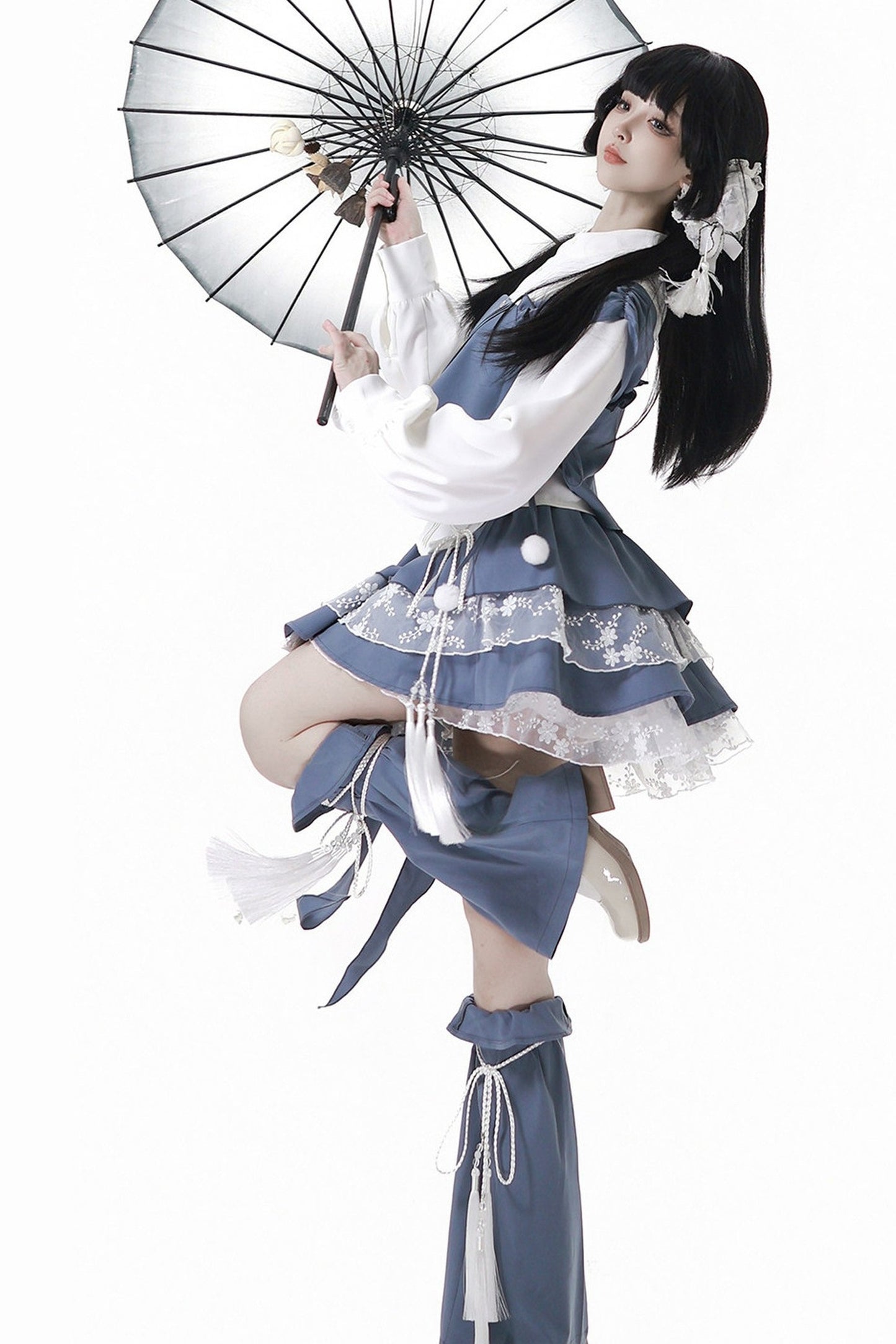 Blaues neues Set aus chinesisch inspiriertem, mehrlagigem asymmetrischem Hemd und langem Rock