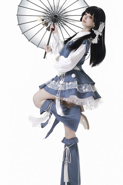 Blaues neues Set aus chinesisch inspiriertem, mehrlagigem asymmetrischem Hemd und langem Rock
