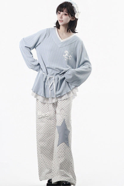 Hellblaues Pony-Jacke-und-Polka-Dot-Hosen-Set