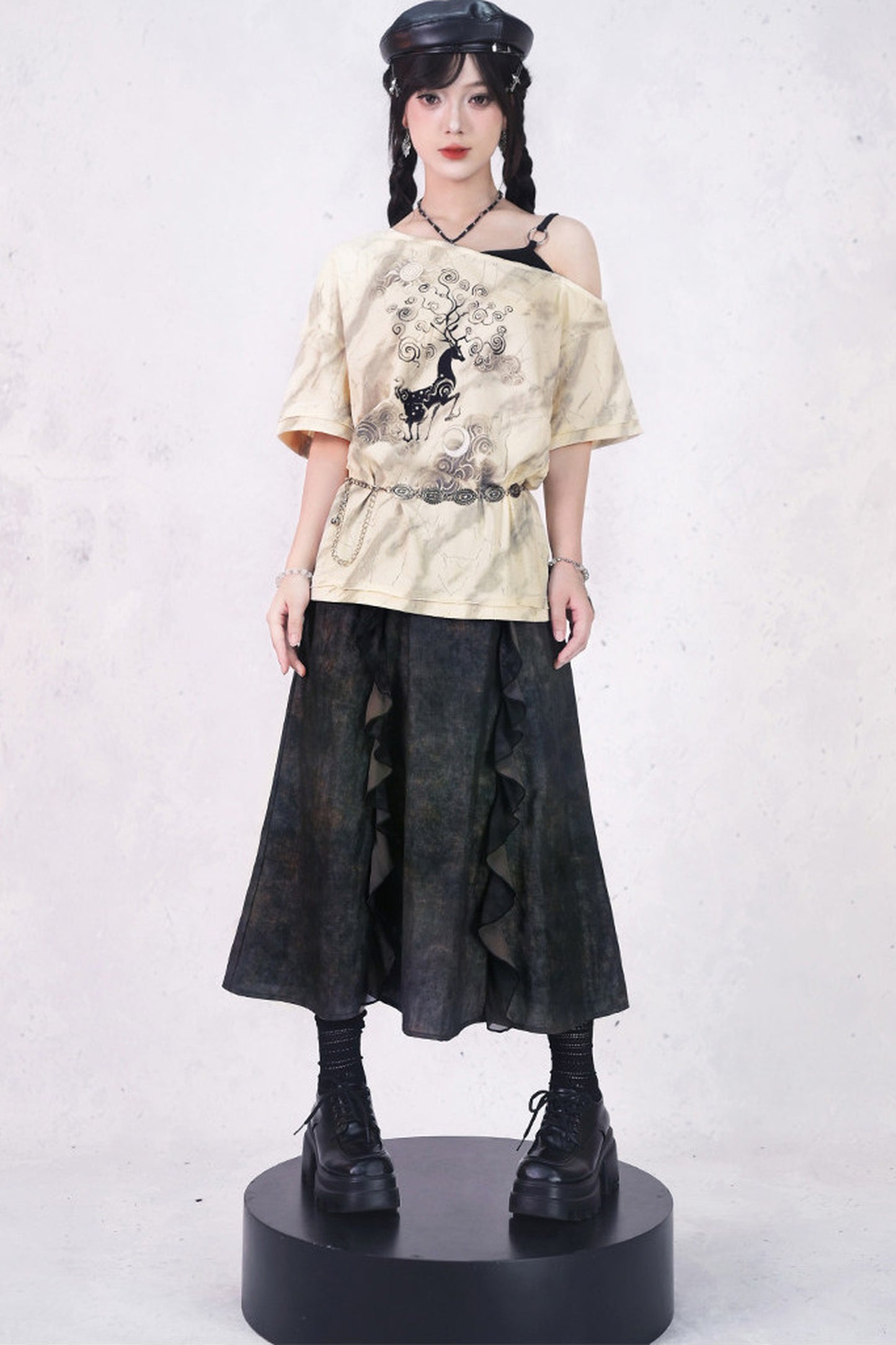 小鹿プリントオフショルTシャツ