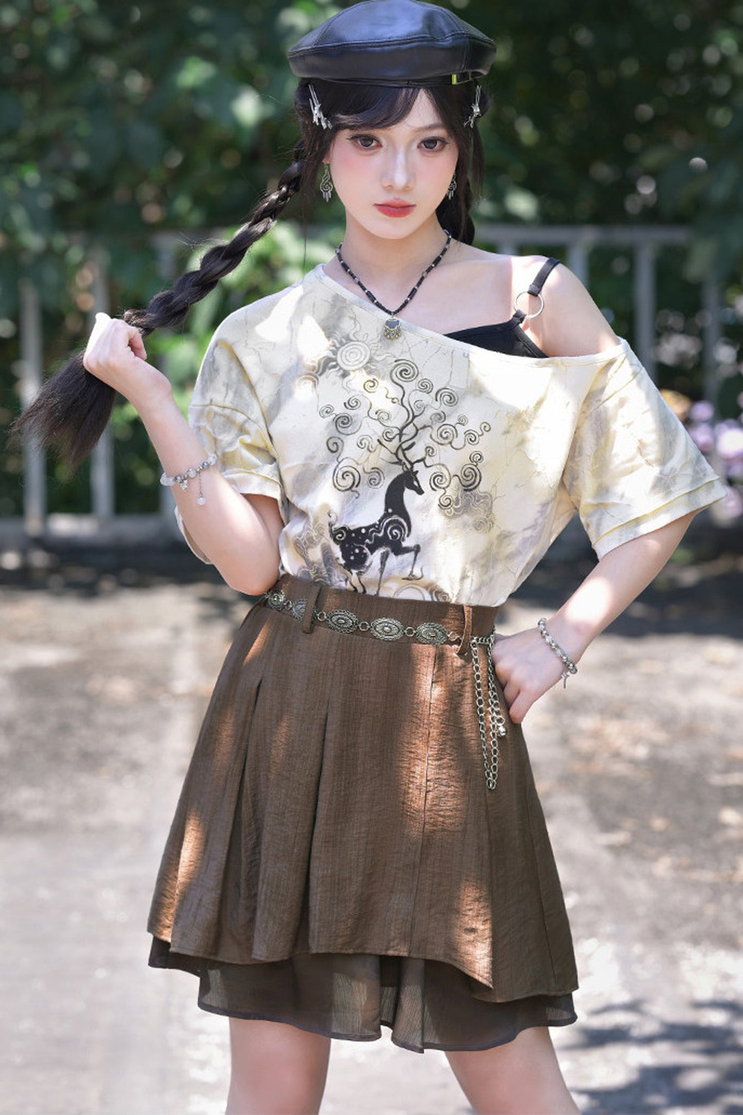 小鹿プリントオフショルTシャツ