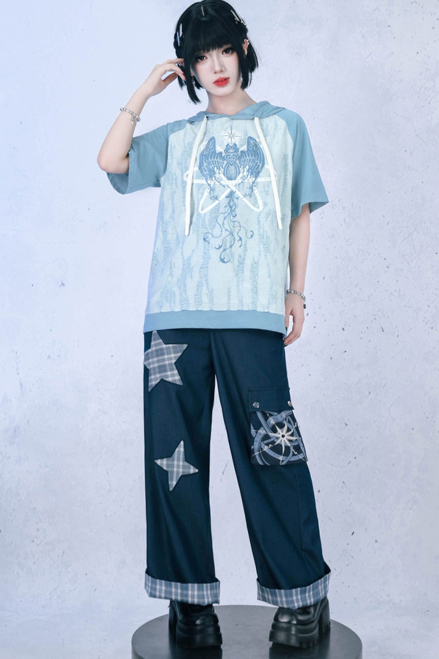 Meerengelblaues Kapuzen-T-Shirt