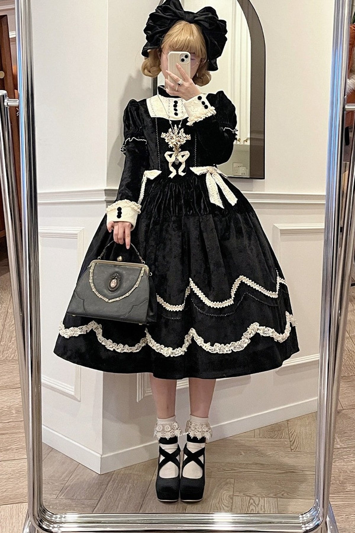 Pfingstrosen-Träumerei Samt-Lolita-Kleid