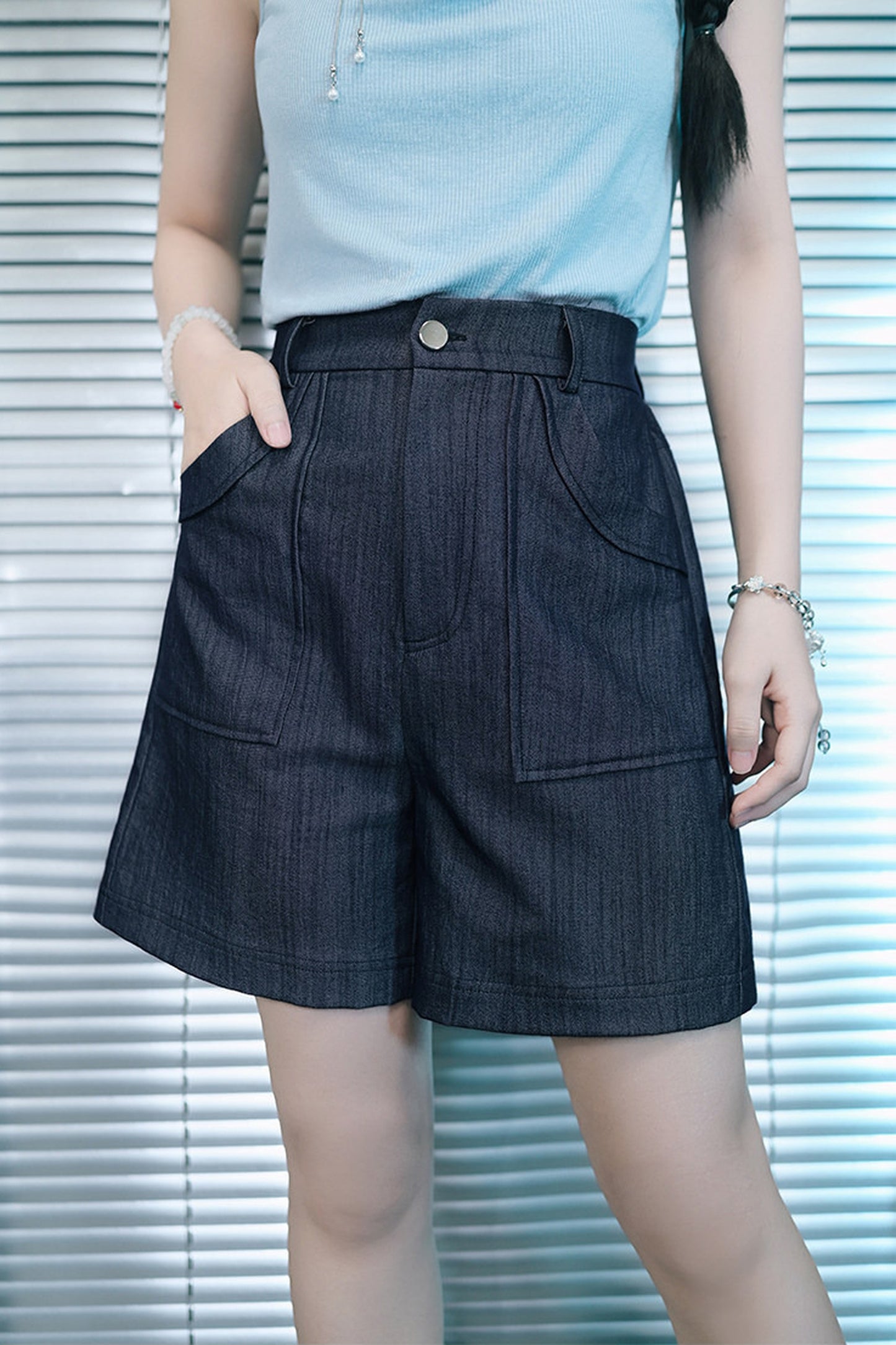 鹿刺繍リボンデニムショートパンツ