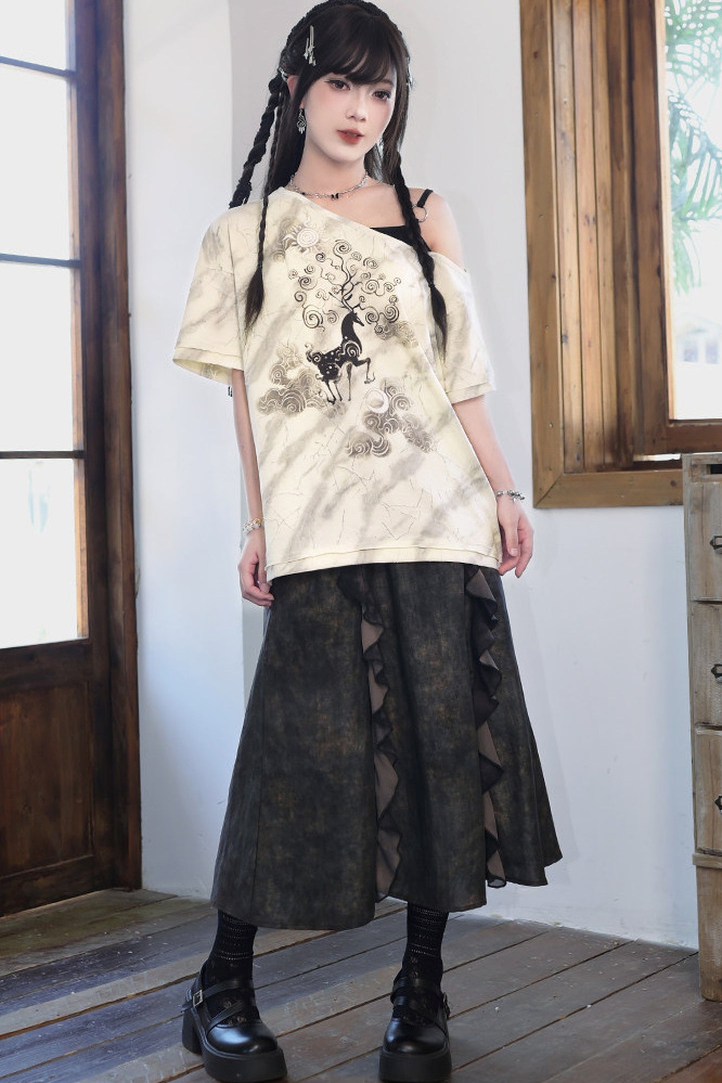 小鹿プリントオフショルTシャツ