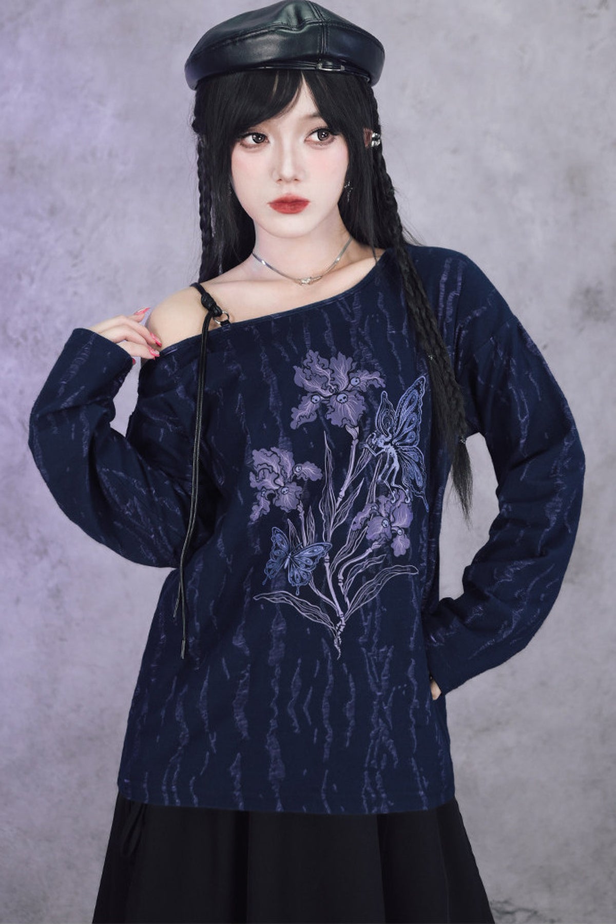 Tee-shirt épaules dénudées à manches longues et imprimé iris