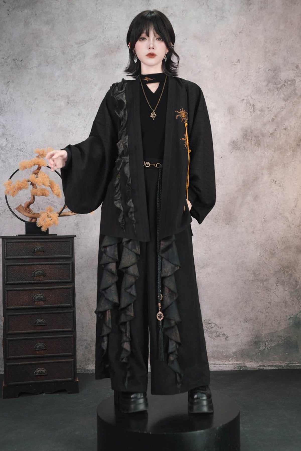Loose Black Lace Trim Embroidery Tassel Cardigan