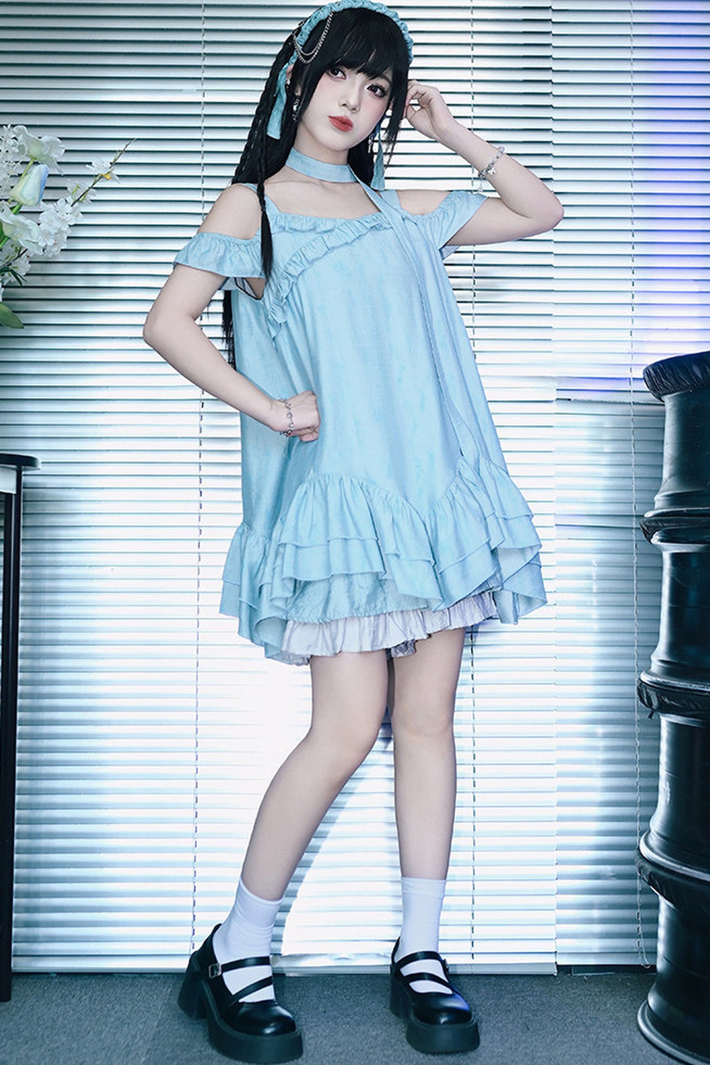 ガーリーブルーフリルオフショルワンピース