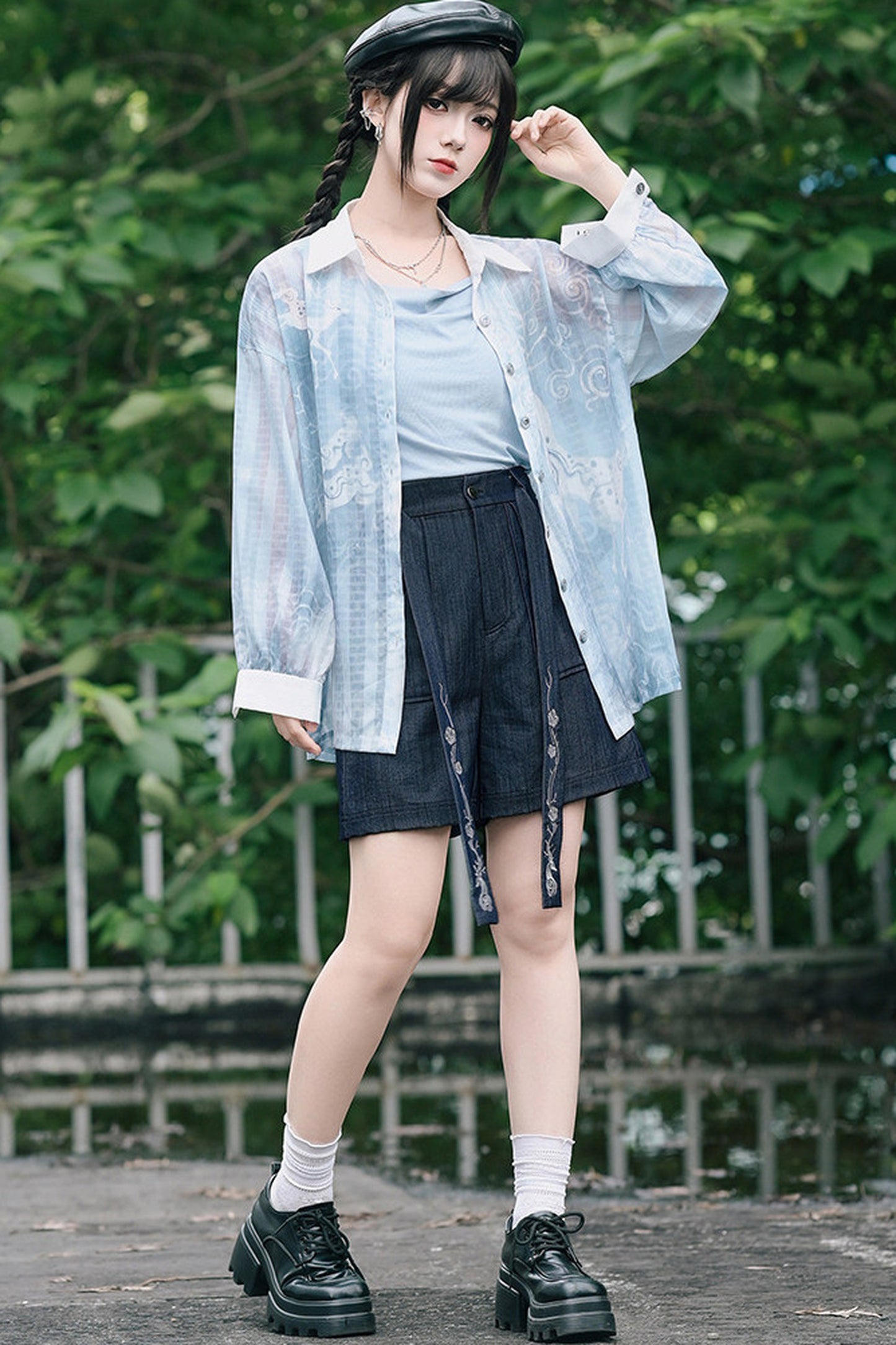 鹿刺繍リボンデニムショートパンツ