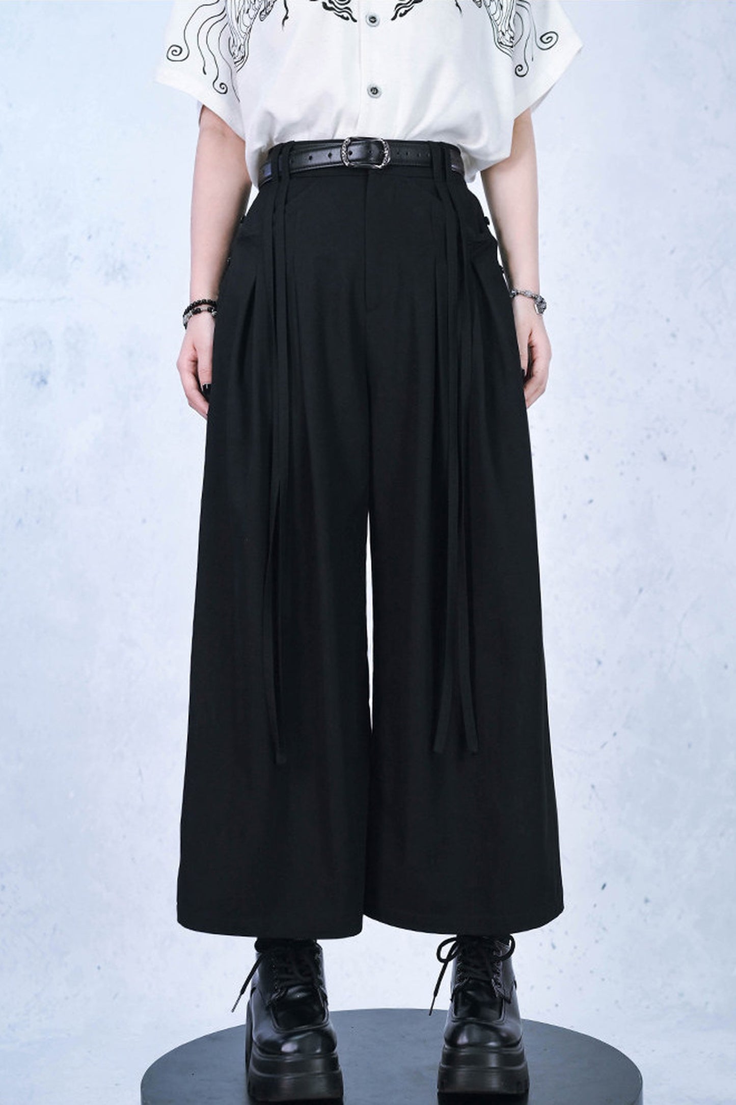 Asymmetrische weite Ghost-Hose
