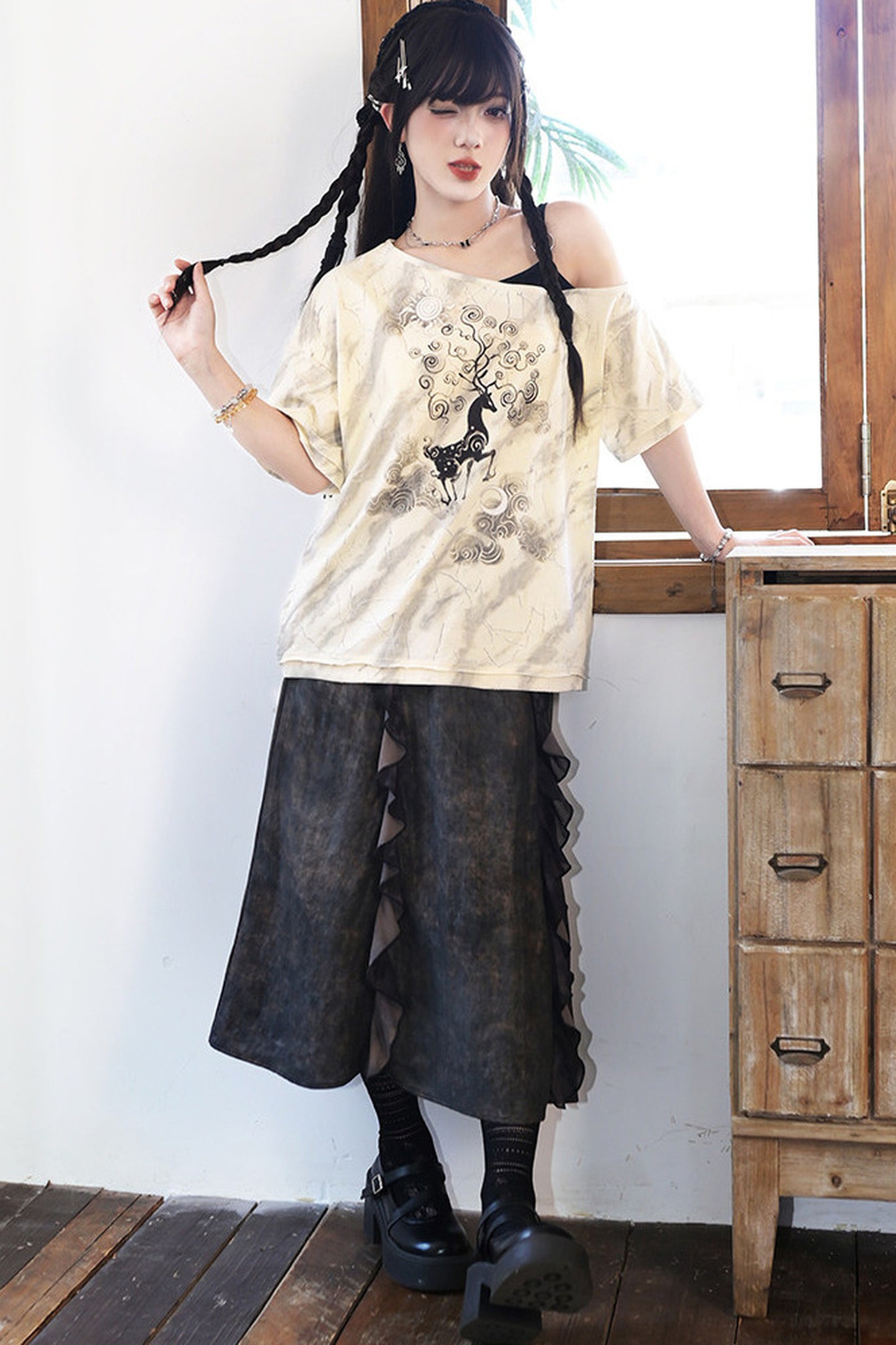 小鹿プリントオフショルTシャツ