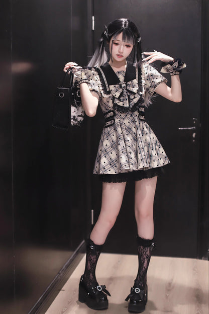 [Reservation deadline August 1] Dot lace sailor dress setup + accessories
