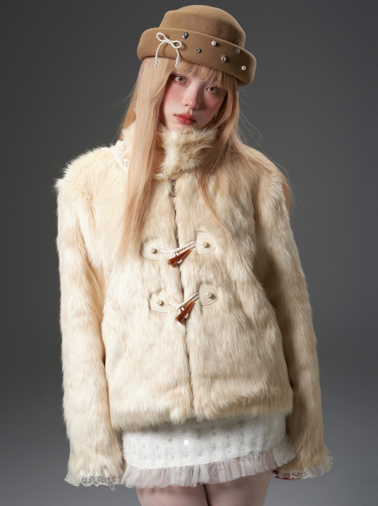 Gradient Beige Lace Stitching Horn Button High Collar Jacket