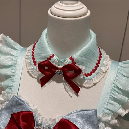 【7月10日予約締切】ミントブルー×レッドリボンアイドルロリータフリルショルダーパフスリーブトップス＋ティアードスカートドレスセットアップ（フェイクカラー付き）