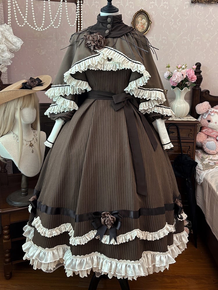 【12月23日予約締切】トワイライトレインロマンティックローズハイネックカラー付きフリルケープ