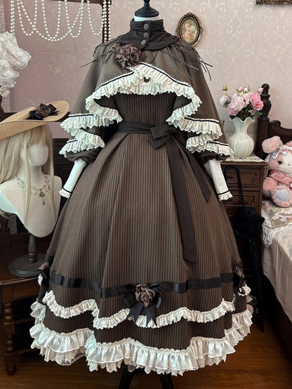 【12月23日予約締切】トワイライトレインロマンティックローズハイネックカラー付きフリルケープ