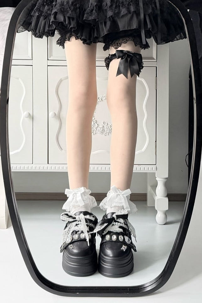 【10月6日予約締切】White/Pink/Black Rhinestone Buckle Lace Cross Charm Ribbon Chunky Sneakers
