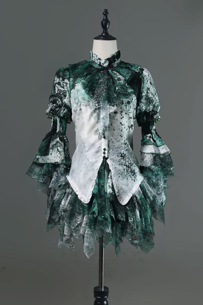 【12月10日予約締切】Bloodstainedプリントフリルスタンドカラー姫袖シャツ