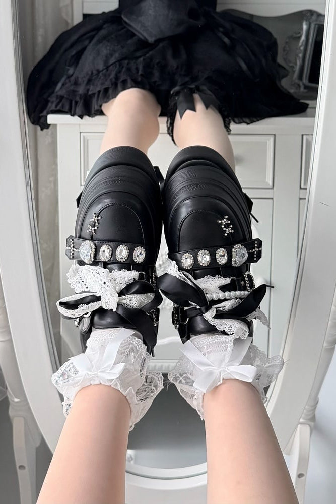 【10月6日予約締切】White/Pink/Black Rhinestone Buckle Lace Cross Charm Ribbon Chunky Sneakers