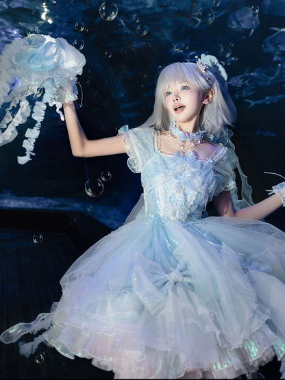 [Reservierungsschluss 1. August] Blau/Weiß/Lila Quallen-Feen-Lolita-Kleid mit Schleifen und Aurora-Schleppe