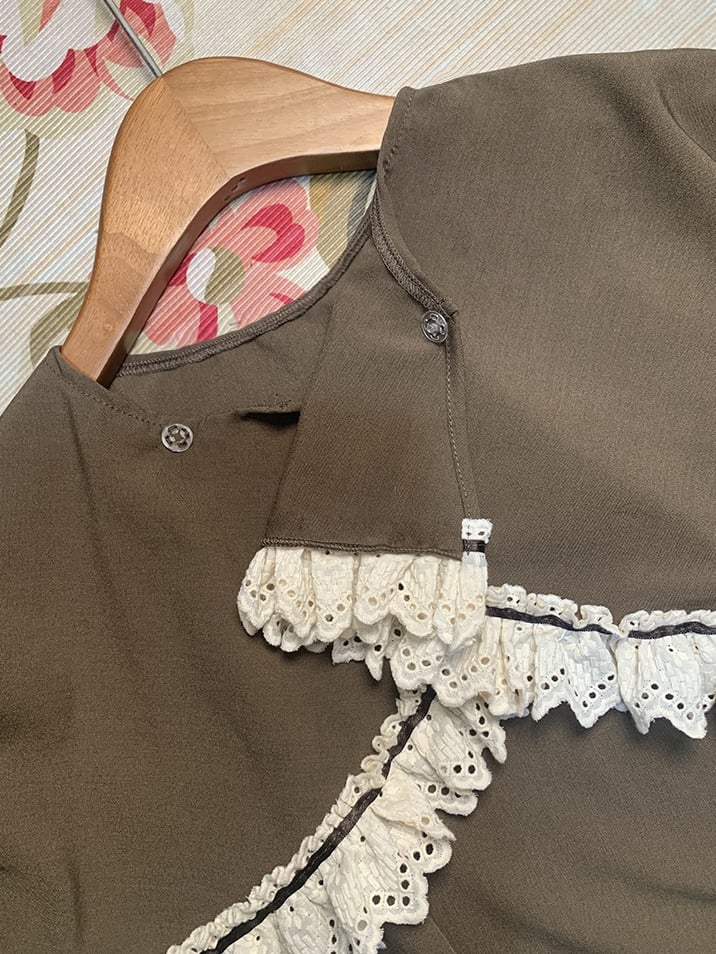 【12月23日予約締切】トワイライトレインロマンティックローズハイネックカラー付きフリルケープ