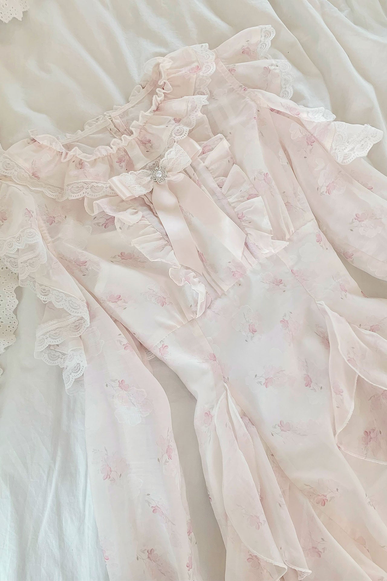 Elegant Ruffled Off-the-shoulder Waist Dress