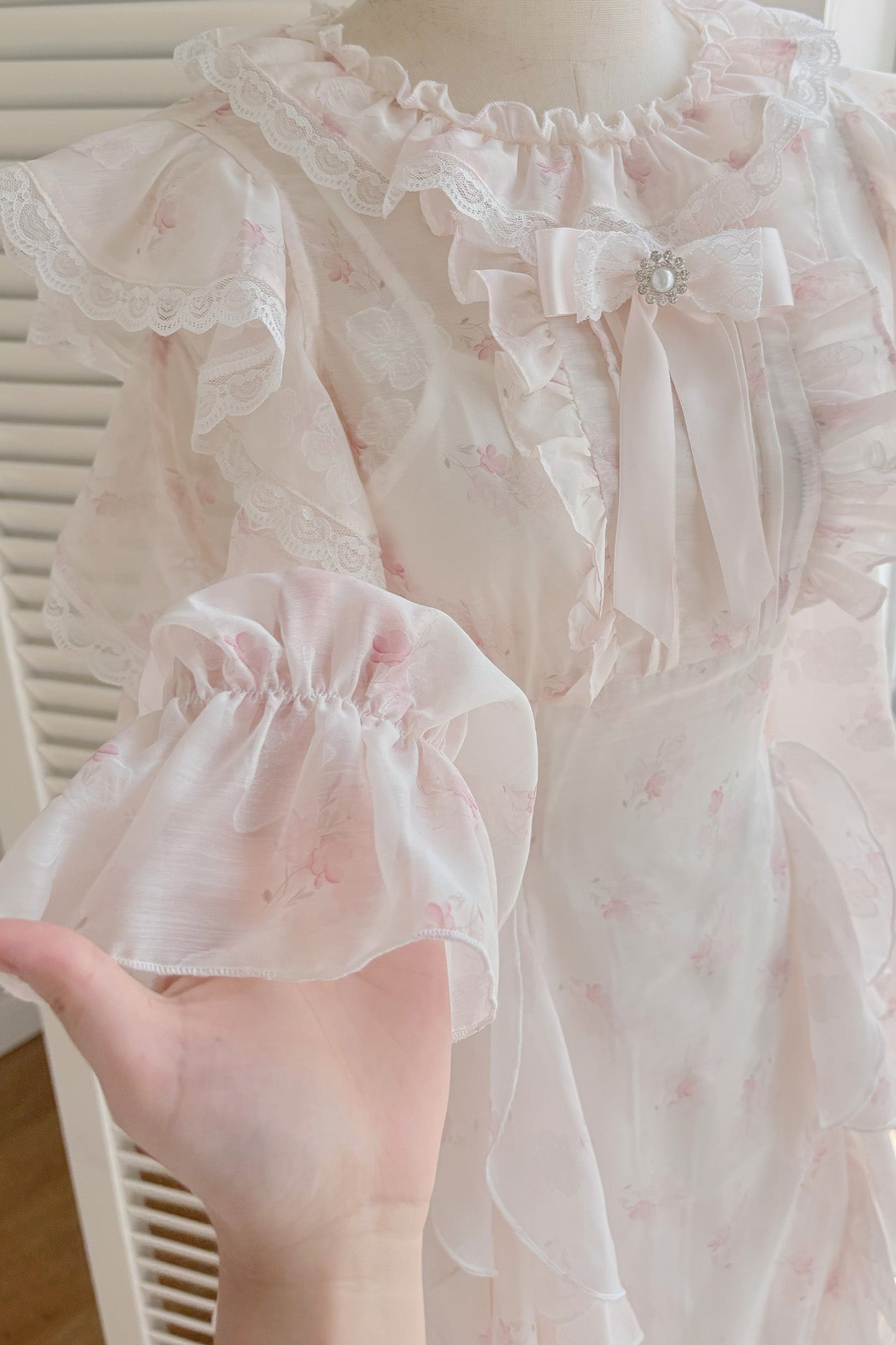 Elegant Ruffled Off-the-shoulder Waist Dress