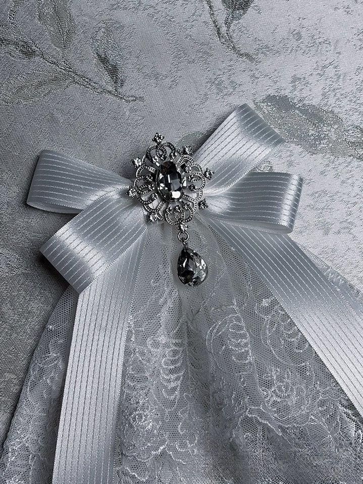 Black Mist Banquet Gothic Cross Rose Bonnet + Veil + Brooch