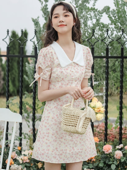 Tea Break - Robe à fleurs à taille française