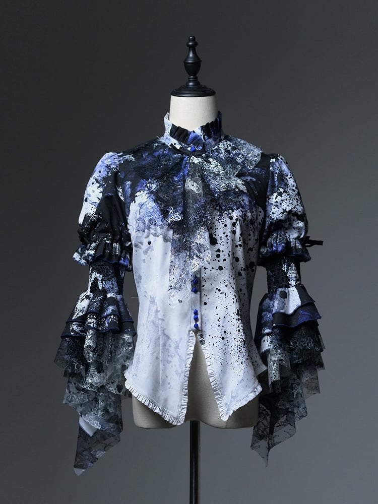 【12月10日予約締切】Bloodstainedプリントフリルスタンドカラー姫袖シャツ