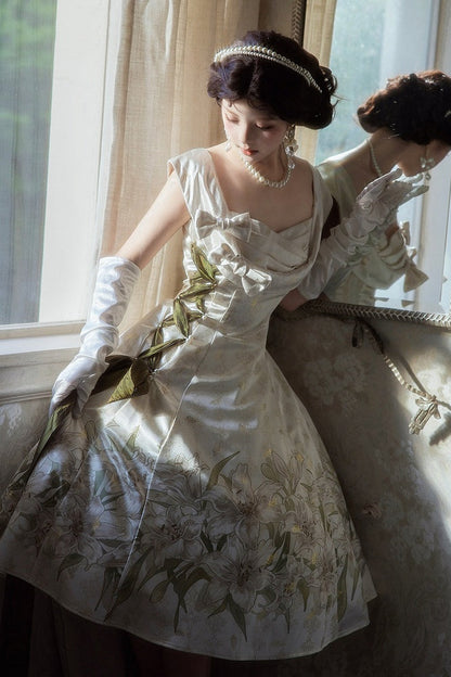 [Reservierungsschluss 2. August] Elfenbeingold x Olivgrün elegantes klassisches Lolita-Kleid mit Lilienprint, Jacquard, Schnürung und Schleife