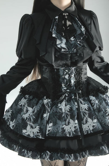 [Précommande jusqu'au 13 mai] Chemise à volants noire à fleurs gothique Bone Iris + jupe corset + accessoires