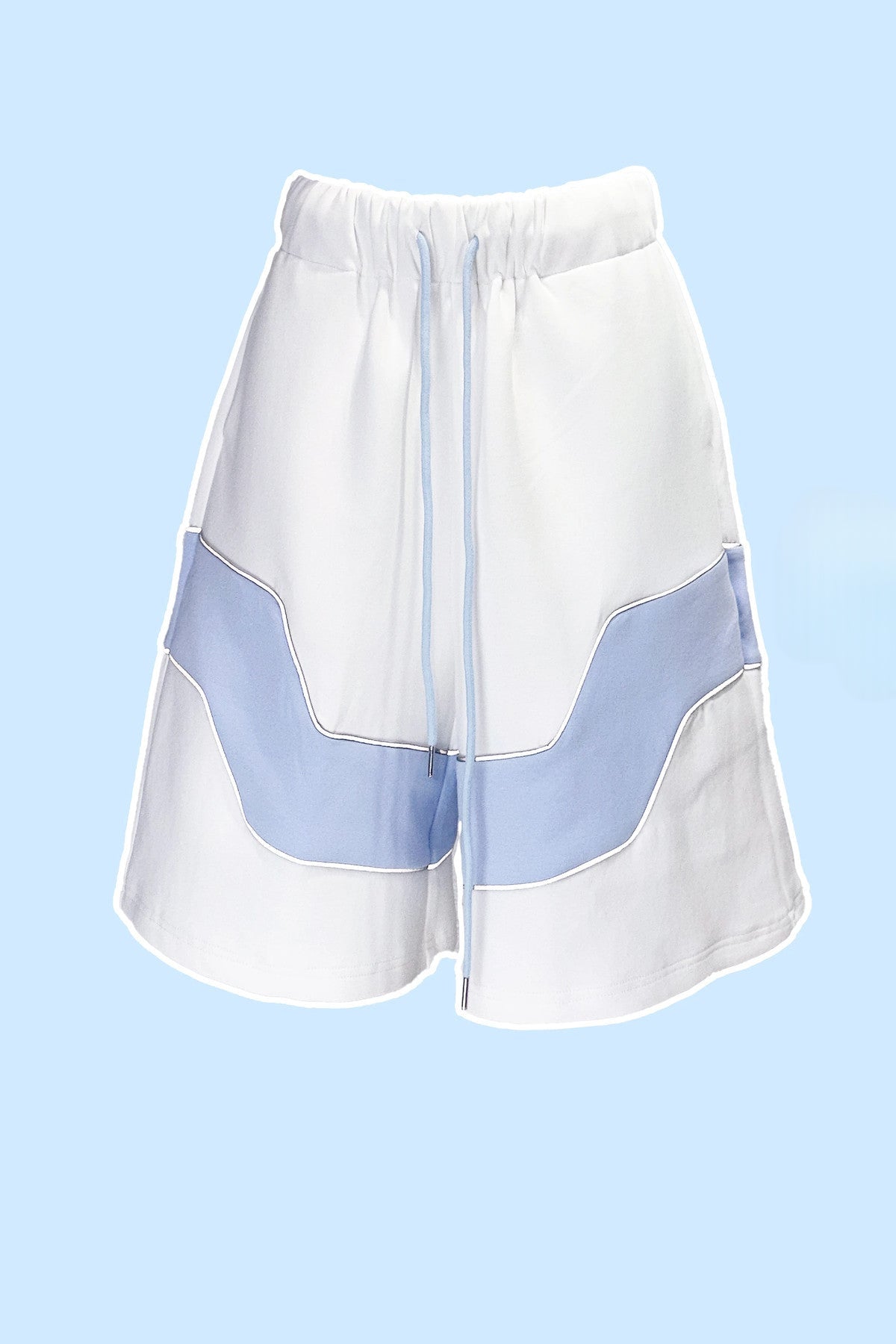 Set aus Kapuzen-Sweatshirt-Jacke und Shorts