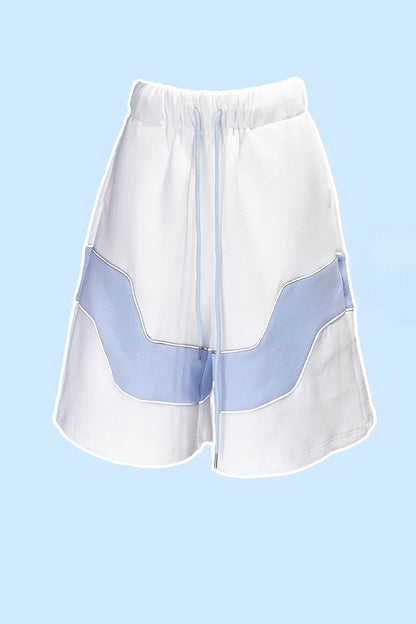 Set aus Kapuzen-Sweatshirt-Jacke und Shorts