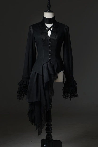 [Deadline for reservations: February 23] Horror House Spider Web Gothic Deep V Shirt