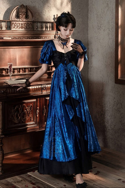[Date limite de précommande: 105] Robe empire gothique élégante à volants cascade rouge/bleu [courte/longue] + ensemble robe complet (châle, broche papillon, chaîne de taille, traîne à nœud au dos)