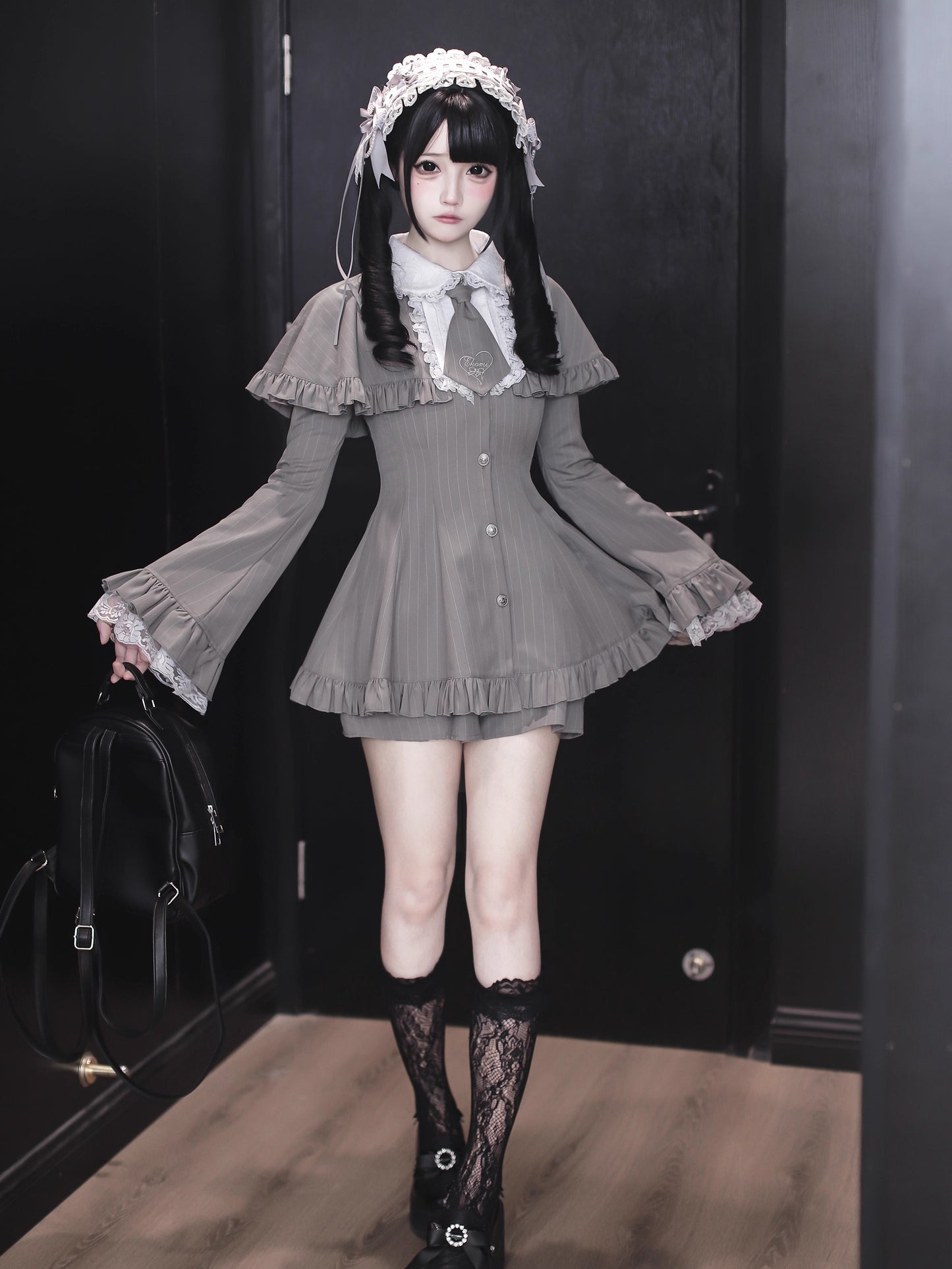 【12月8日予約締切】グレーストライプサブカルケープスーツセット＋ヘアバンド＋ヘアクリップ